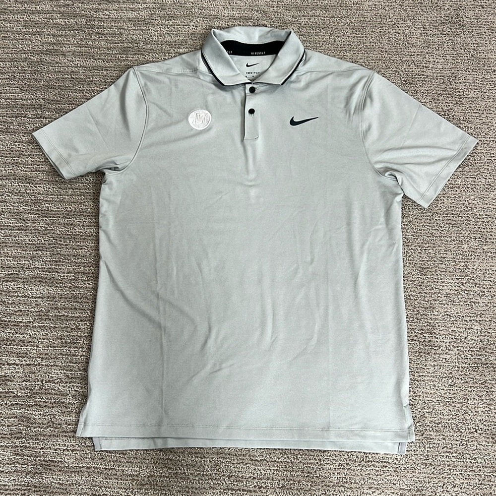Men’s Nike Golf Light Gray Polo with Small Los Angeles Clippers Logo Size Medium